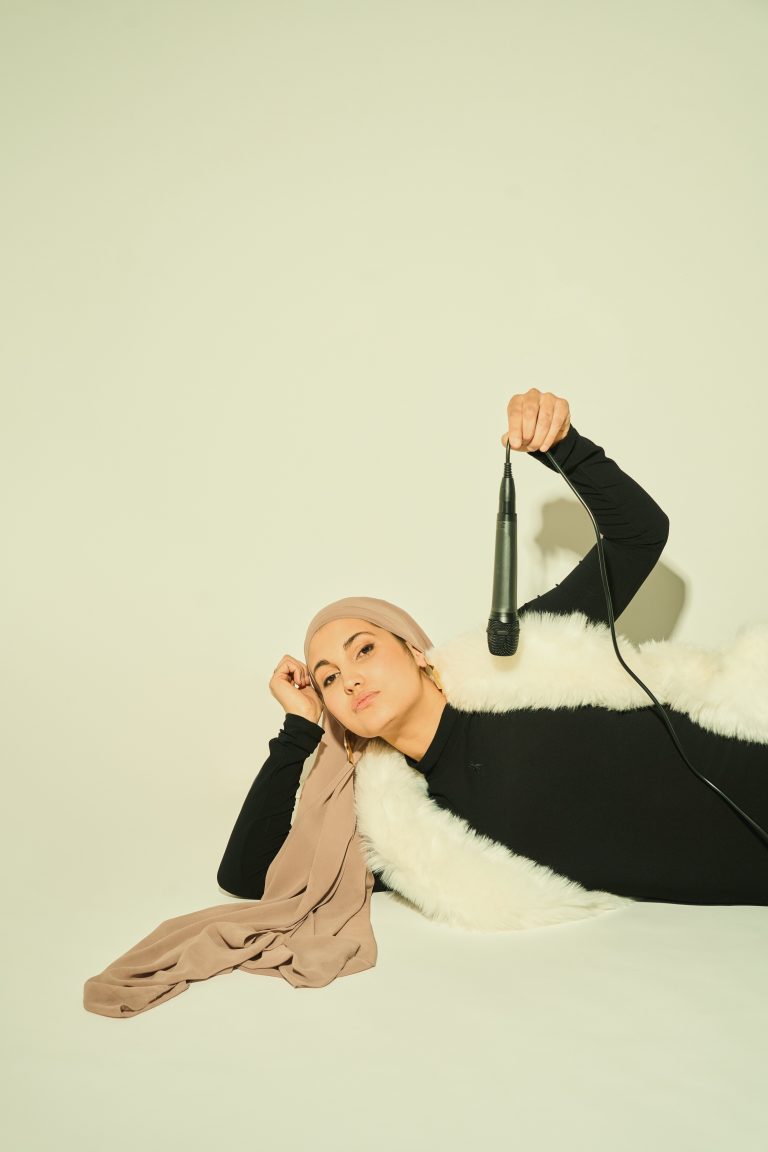 Anissa Loucif – MACH NICHT SO AUF TEUER – YOUTH SPECIAL
